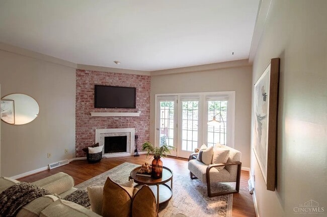 Building Photo - 9767 Bunker Hill Ln