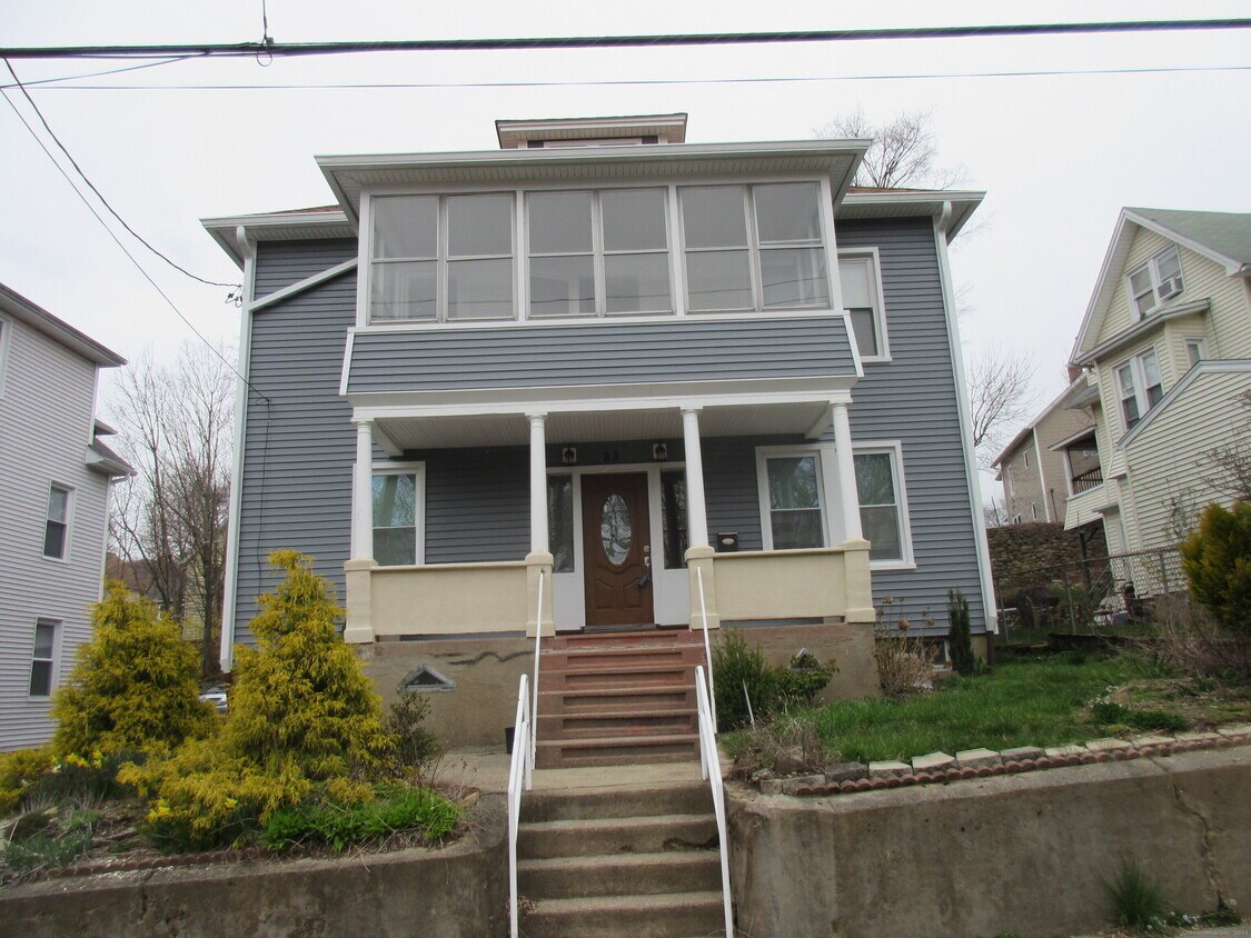 Primary Photo - 83 Myrtle Ave