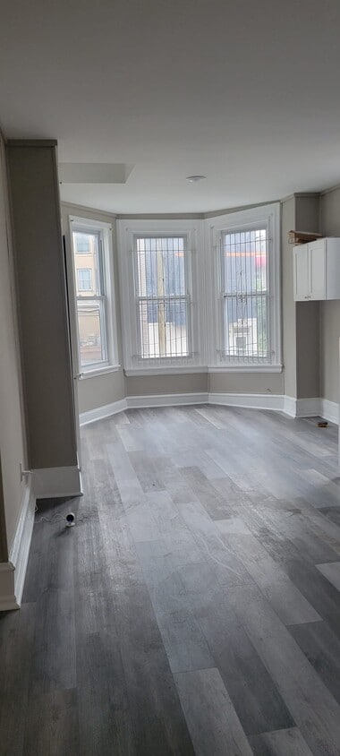 Foto principal - 2248 N Park Ave