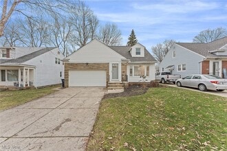 Building Photo - 23815 Woodway Rd