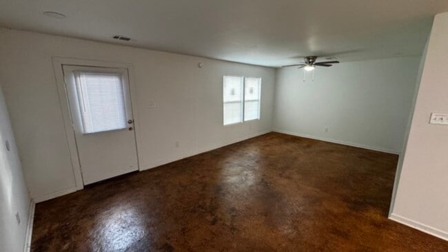 Foto del edificio - 3021 Chelsea Ave