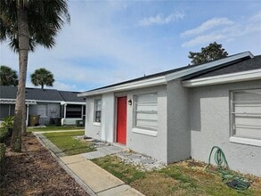 Building Photo - 30 Lake Villa Way