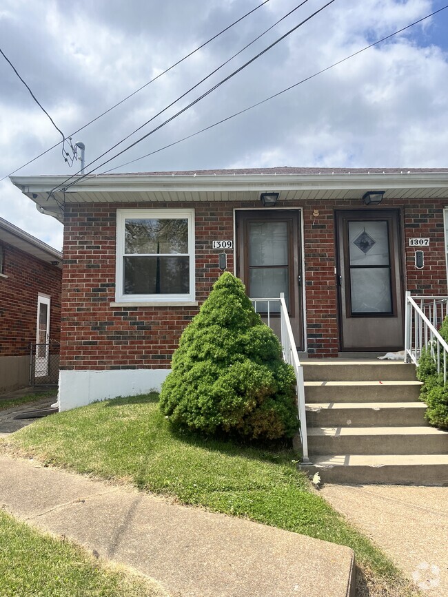 Building Photo - 1309 Wachtel Ave
