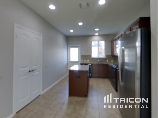 Building Photo - 1708 Cliffbrake Wy