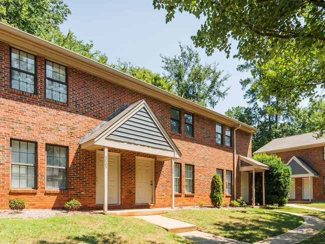 Building Photo - Forest Edge Townhomes