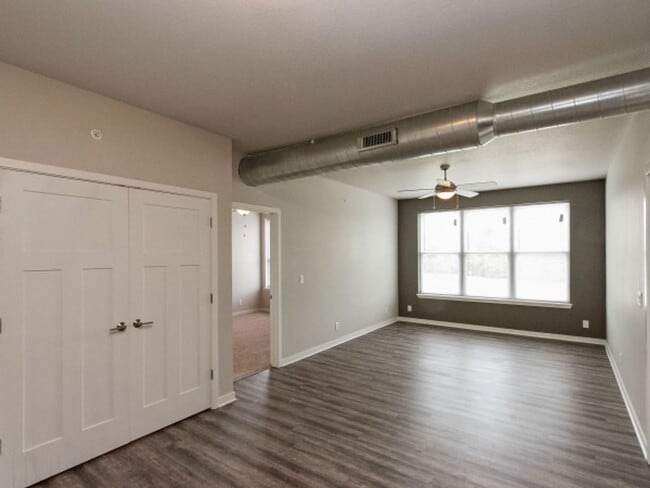 Interior Photo - Skyline Lofts