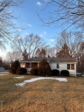 Building Photo - 1136 W Rowland St