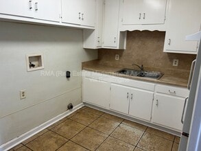 Building Photo - 118 Quincy Ave