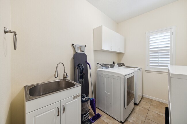 Foto del edificio - 14003 Stardust Ln