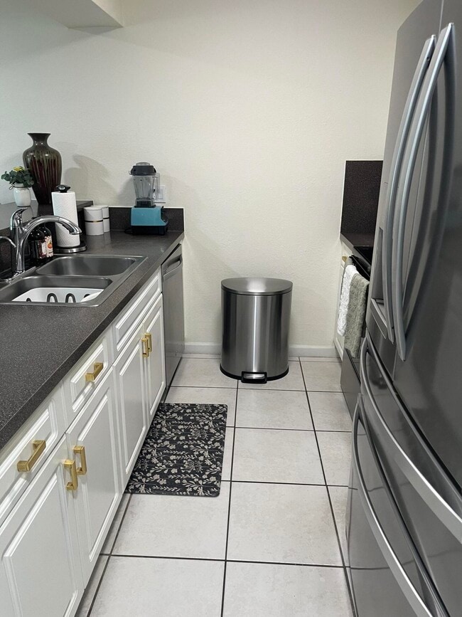 Foto del edificio - 5843 Albert Rd