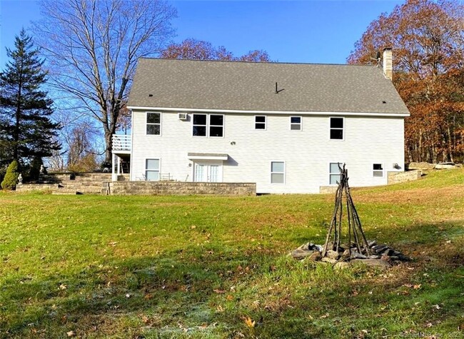 Building Photo - 251 Reidy Hill Rd