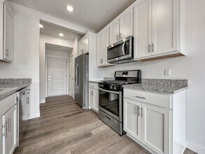 Building Photo - Birchwood Grove