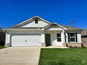 Building Photo - 1407 Monterey Dr