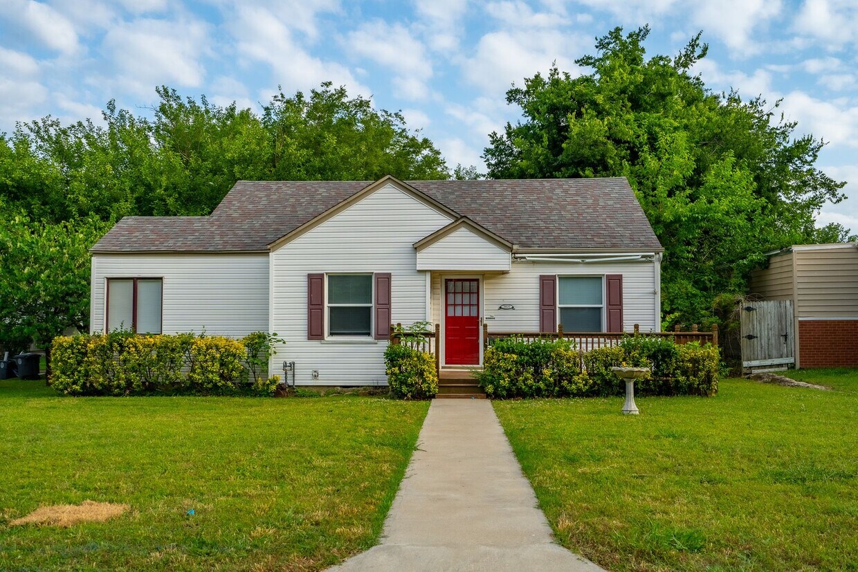 Primary Photo - Charming 2 bed 1 bath in midtown Tulsa!