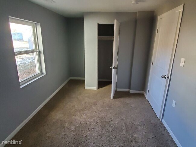 Foto del edificio - 1 br, 1 bath House - 533 N 17th St