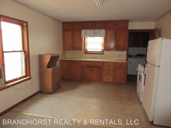 Foto del edificio - 2 br, 1 bath House - 215 1/2 E. TOM STAFFORD