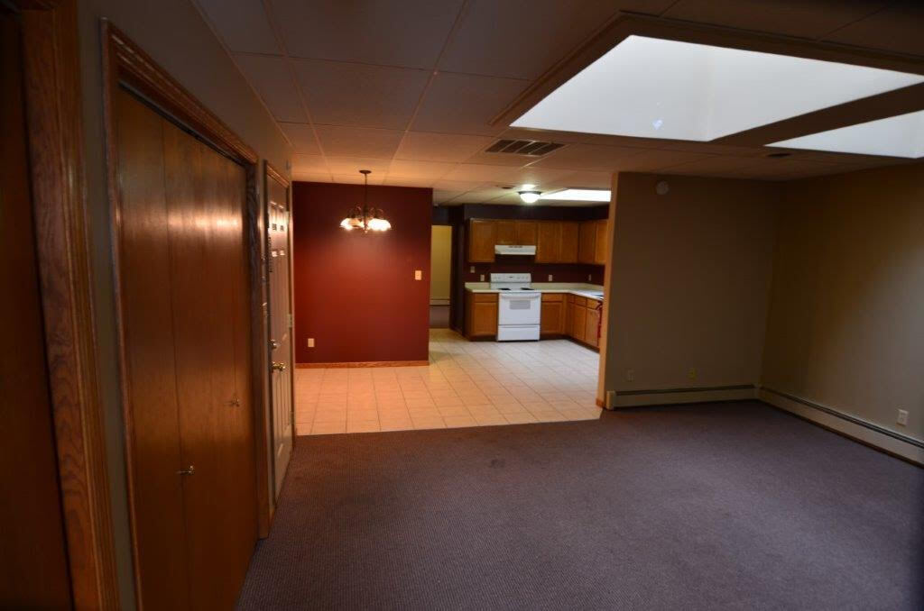 Living Rm, Kitchen, Dining - 205 Plum St