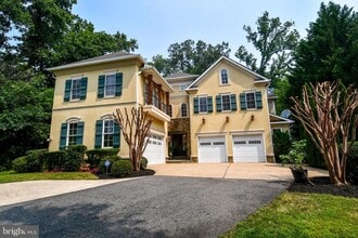 Building Photo - 7104 Old Dominion Dr