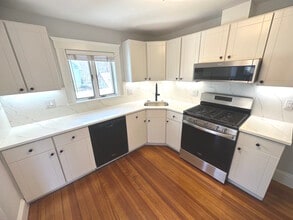 Building Photo - 1133 Beacon St