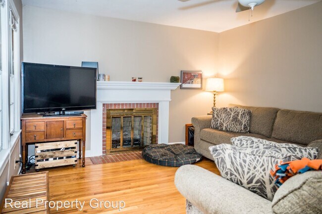 Building Photo - 2 br, 1 bath House - 400 Anderson Ave