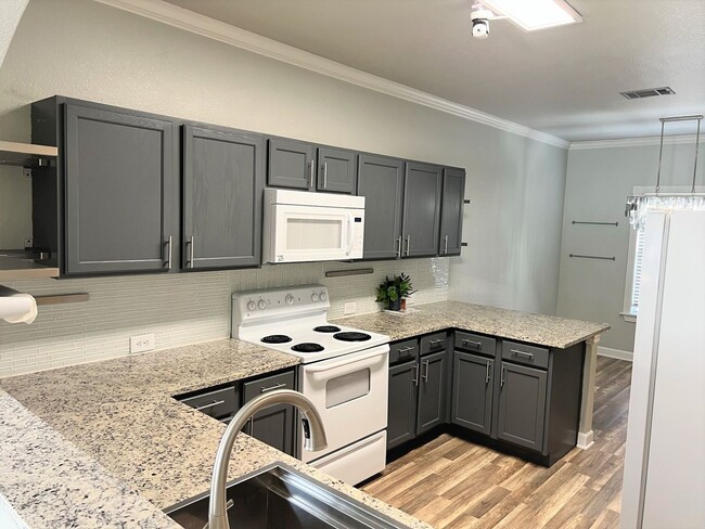 Foto del edificio - Renovated 3-bedroom Home in Huttoparke