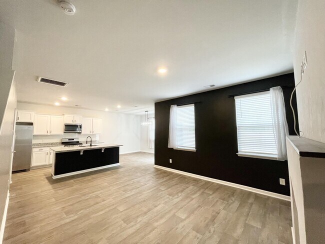 Foto del edificio - 721 Pepperbush St
