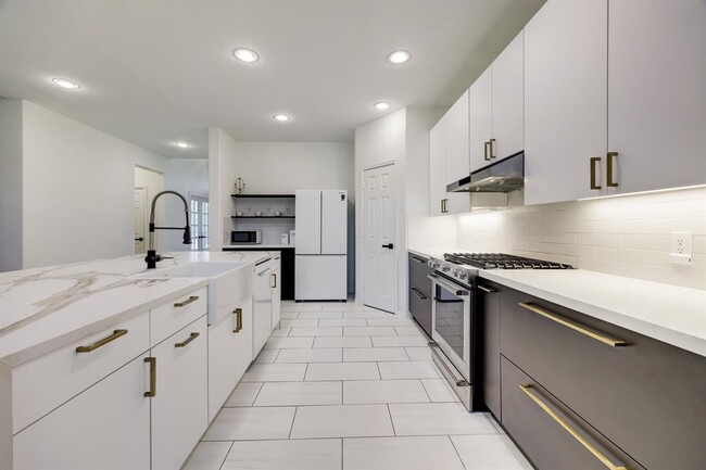 Foto del edificio - 4427 Garden Ridge Ct