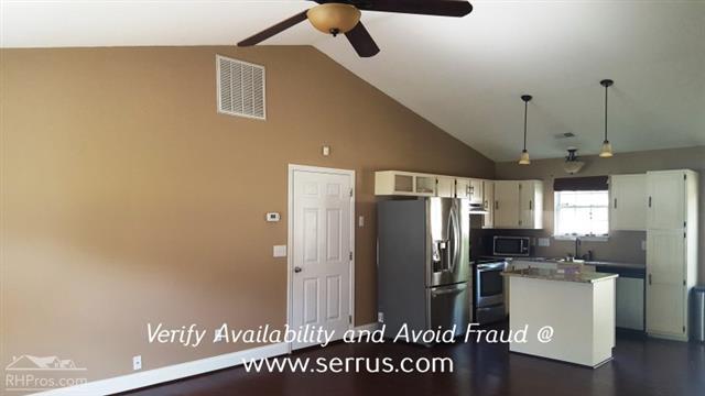 Foto del edificio - 1206 Autumn Leaf Ln