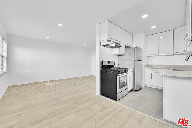 Foto del edificio - 926 N Spaulding Ave