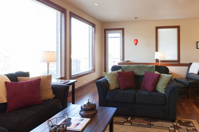 Foto del edificio - 2251 Clearwater Ln