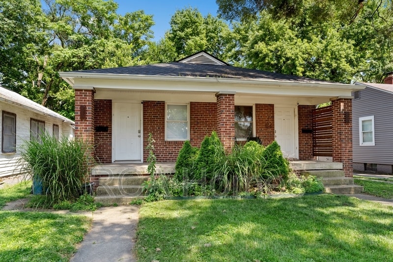 Primary Photo - 4539 Crittenden Ave