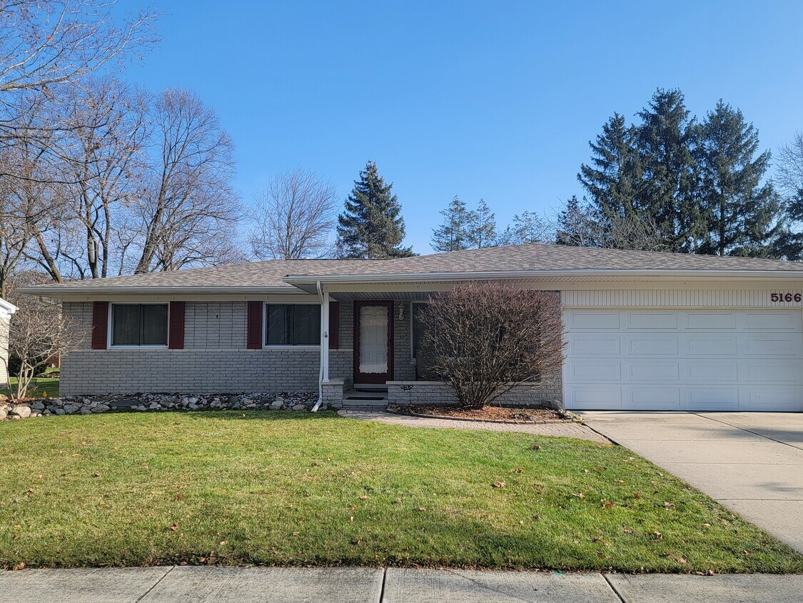 Primary Photo - 5166 Dayton Dr