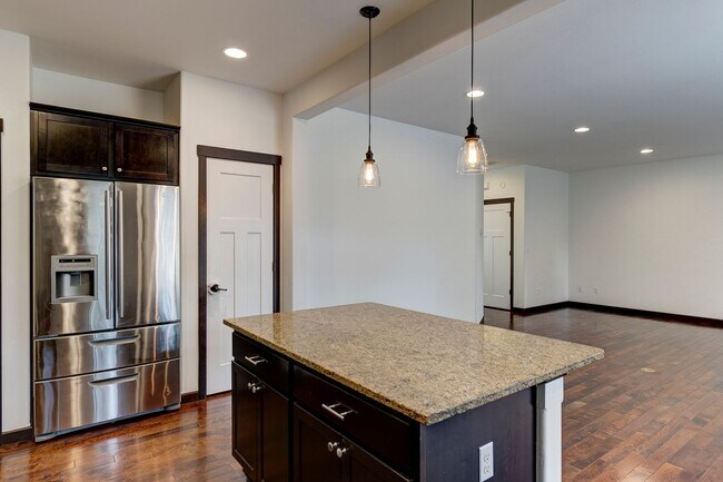 Foto del edificio - Stunning 3 Bed 2.5 Bath home in Fairway Point