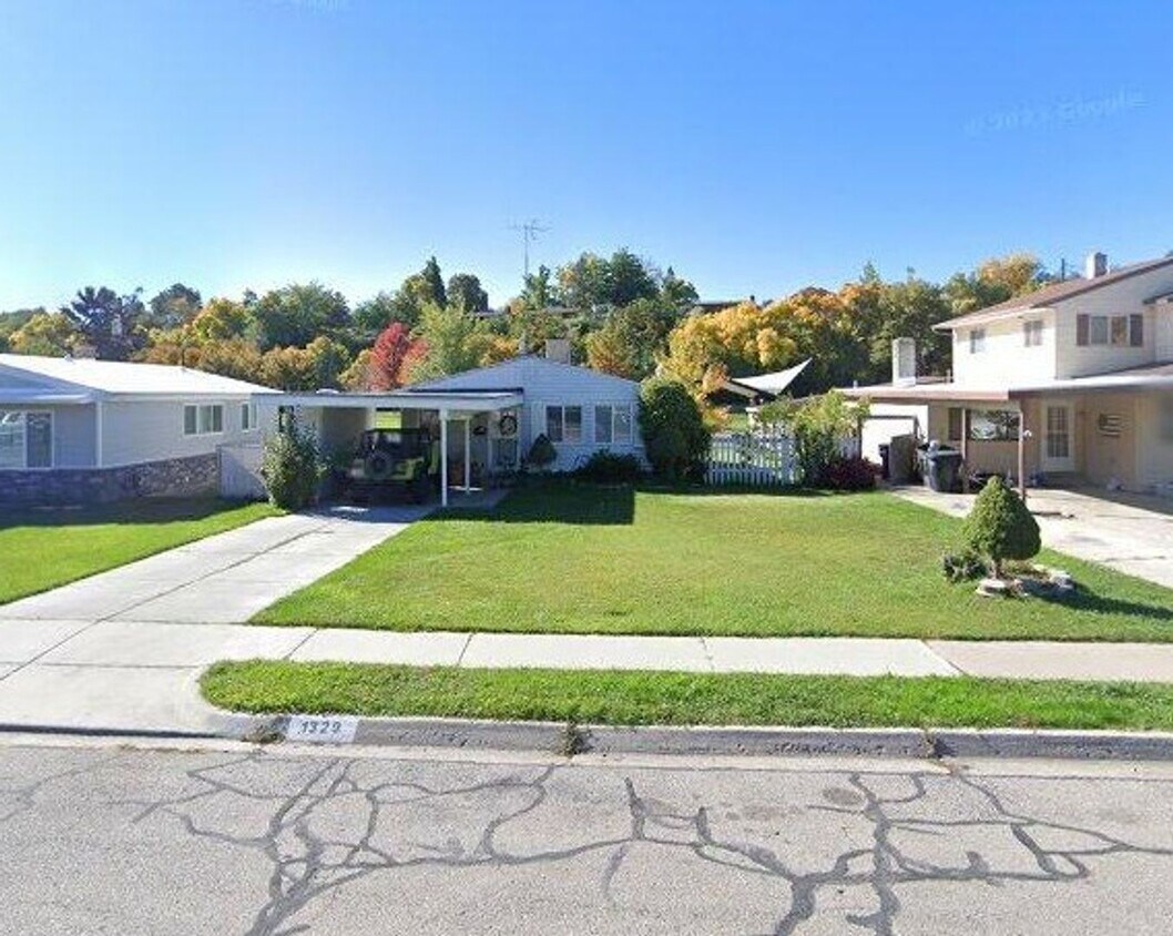 Foto principal - Cute 3 Bed/1 Bath House for Rent in Provo