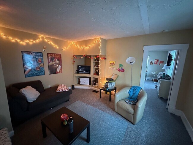 Photo - 2319 Chickasaw St Apartment