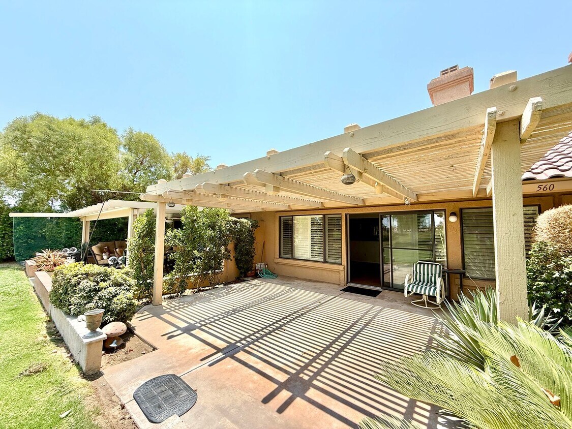 Foto principal - Woodhaven CC - Unfurnished 2br - Long Term