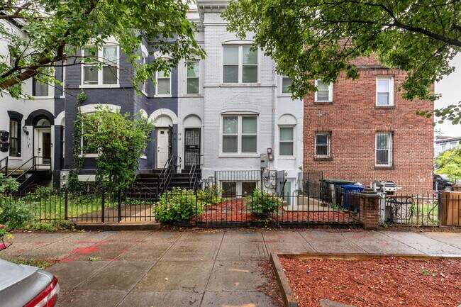 Foto del edificio - 84 Q St NW