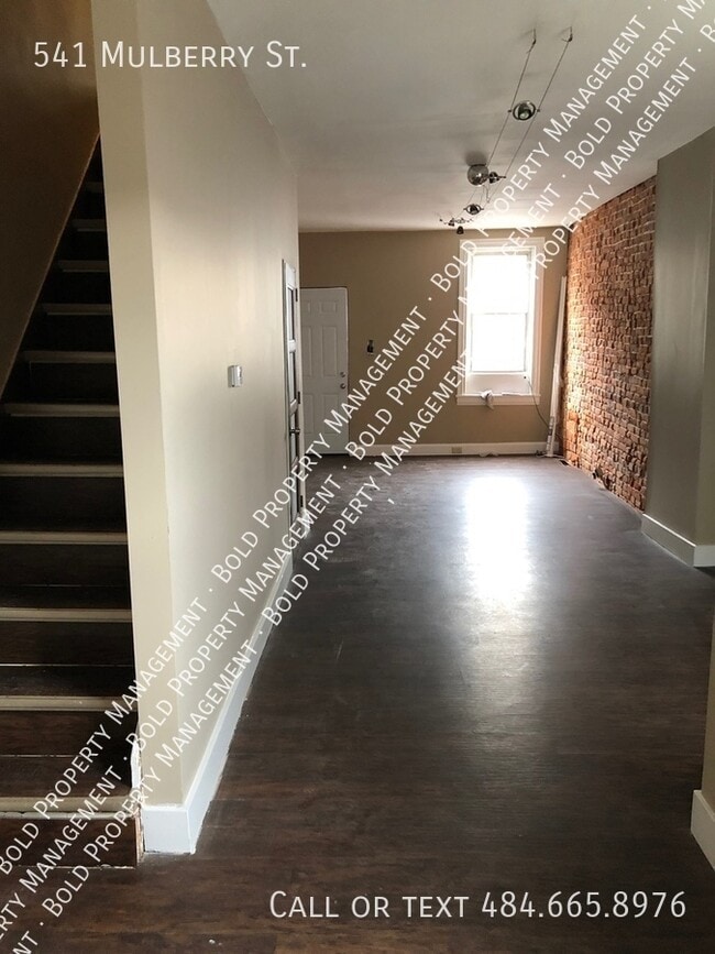 Foto del edificio - 541 Mulberry St