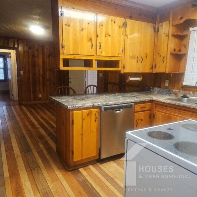 Foto del edificio - 813 Fox Squirrel Ridge Rd