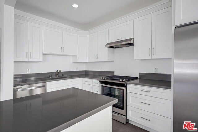 Foto del edificio - 451 N Orange Grove Ave