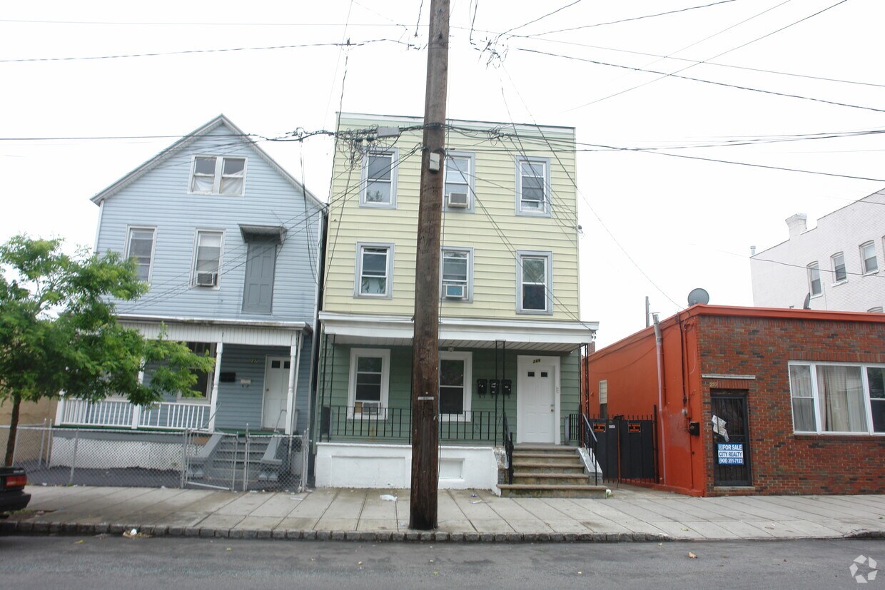 289 Washington St, Perth Amboy, NJ 08861 Rentals in Perth Amboy at 289