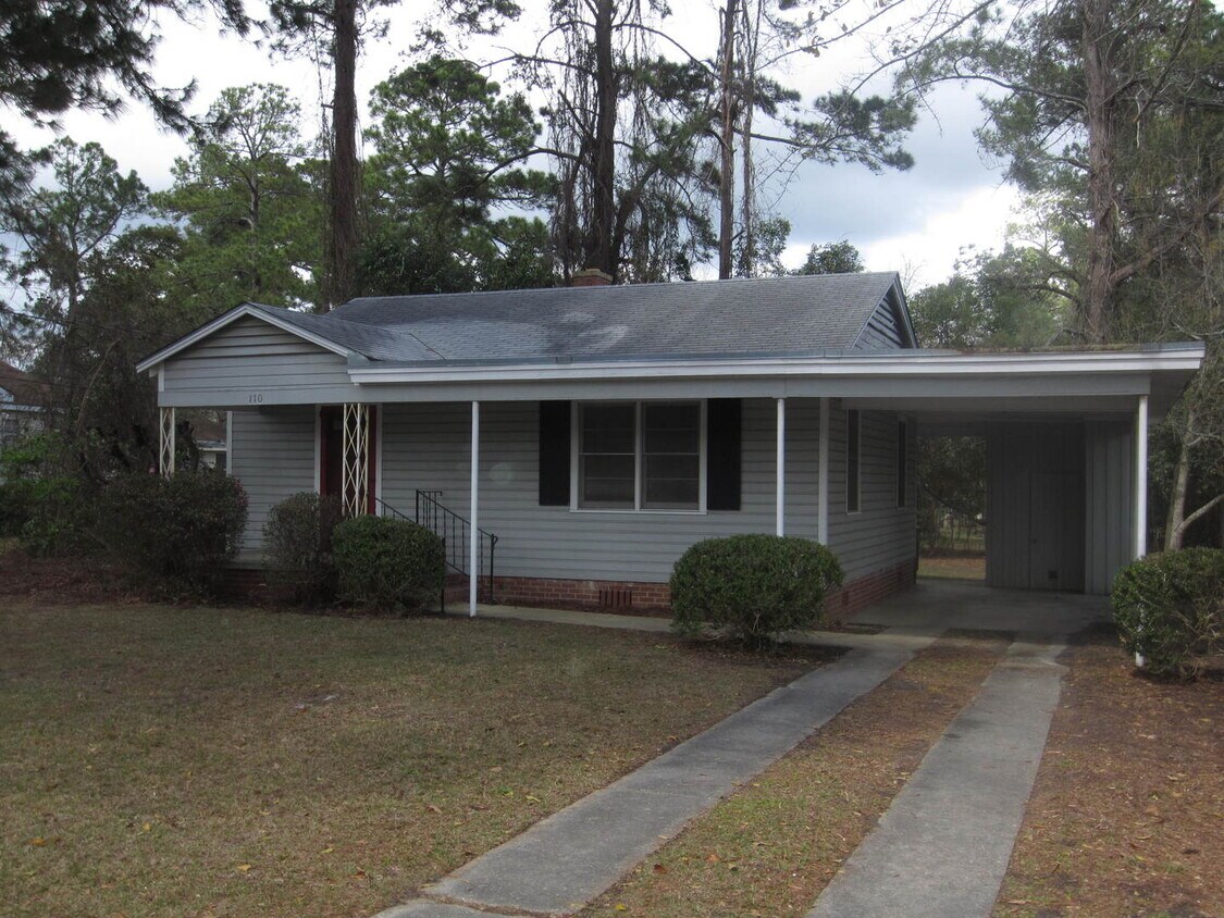 Primary Photo - 2 Bedroom Home Close to VSU!