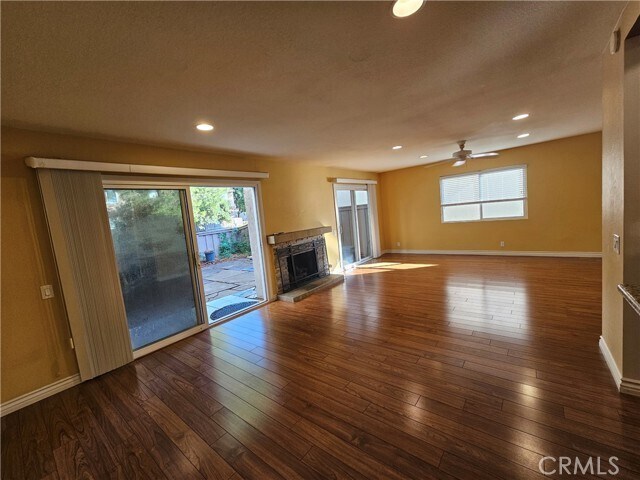 Foto del edificio - 2631 Cypress Point Dr