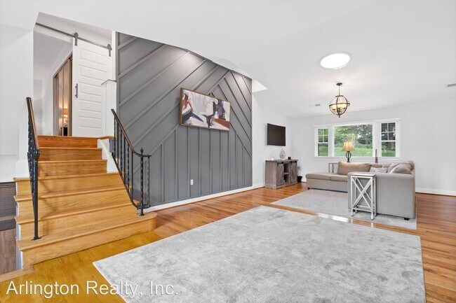 Building Photo - 4 br, 3 bath House - 7117 Fort Hunt Rd