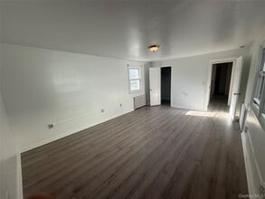 Building Photo - 437 3rd St