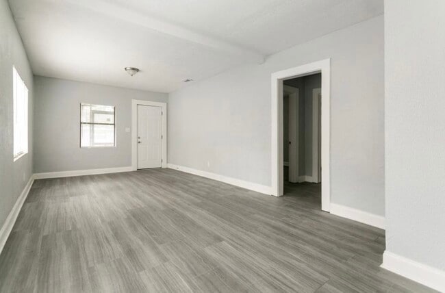 Building Photo - 2091 Yulee St