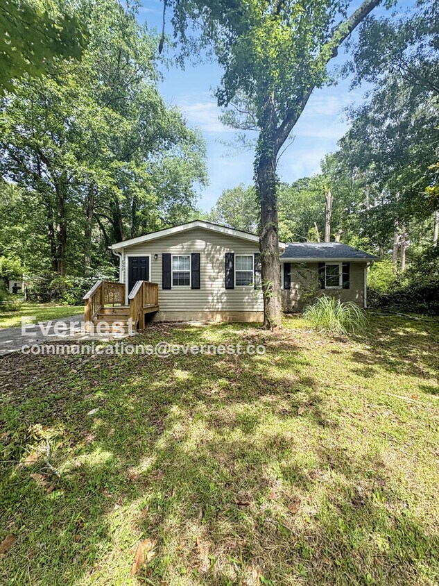Foto principal - 8598 Stonewall Jackson Dr