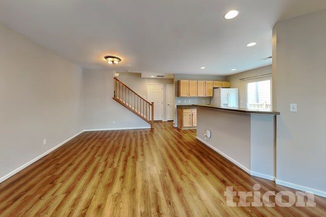 Building Photo - 2172 Willow Ct