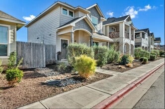 Building Photo - 4611 Graceful Ln Building Photo - 4611 Graceful Ln