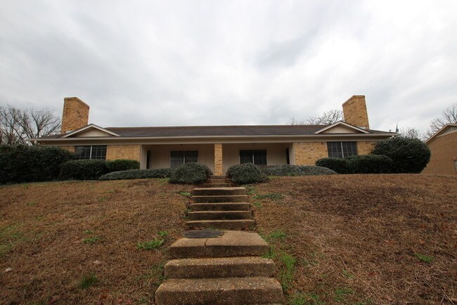 Foto del edificio - Newer Remodeled Duplex in the heart of Tyler!